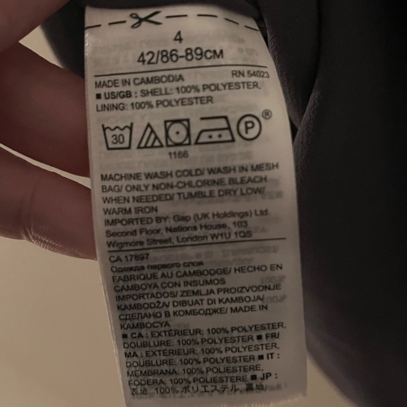 Banana Republic satin-style stewpot tank top - Picture 2 of 5